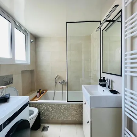 Overview Boutique Apartment Athens Exterior photo